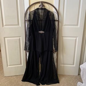 Evening wear pants suit.